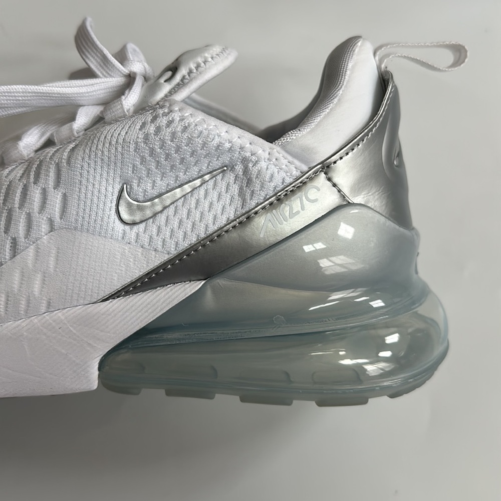 Nike Air Max 270 - Picture 7 of 12